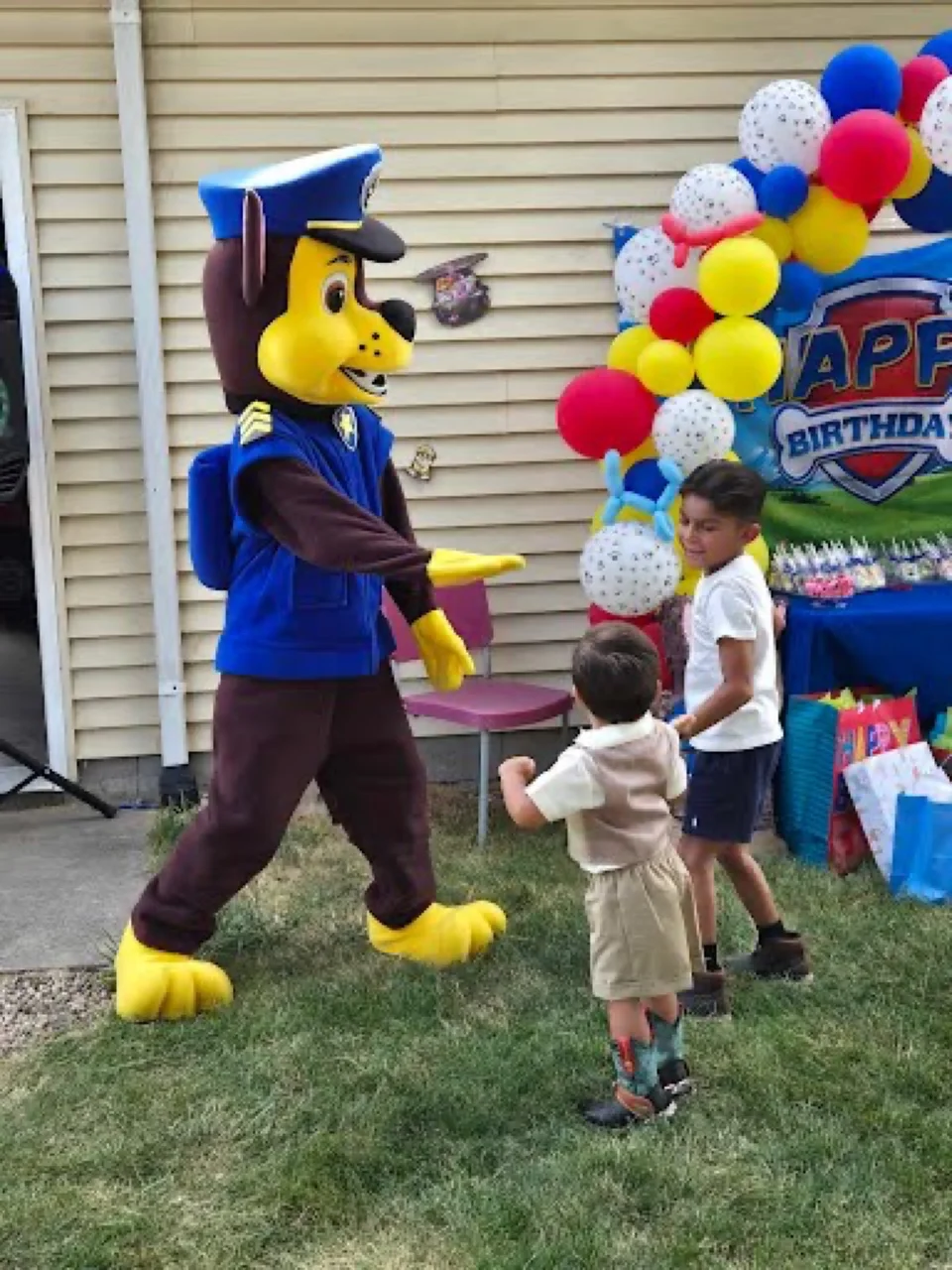Police Rescue Pup party character in Nashville