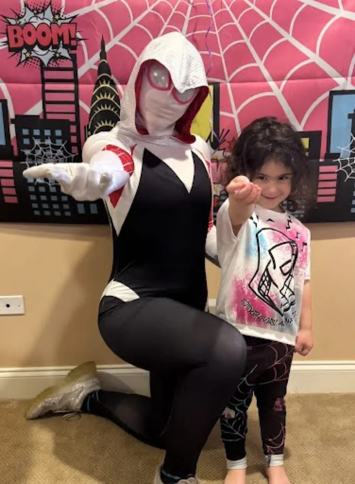 Web Heroine party character in Nashville